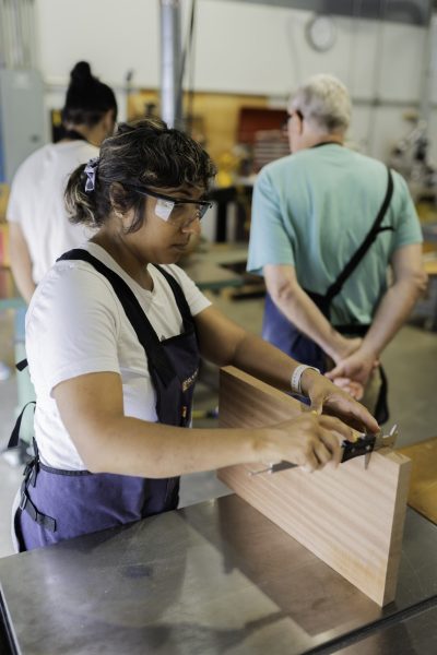 Measuring thickness for planer